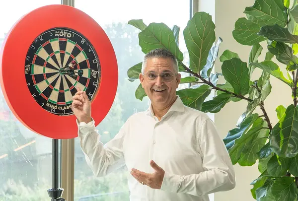 Leon van de Pas bullseye lowres min